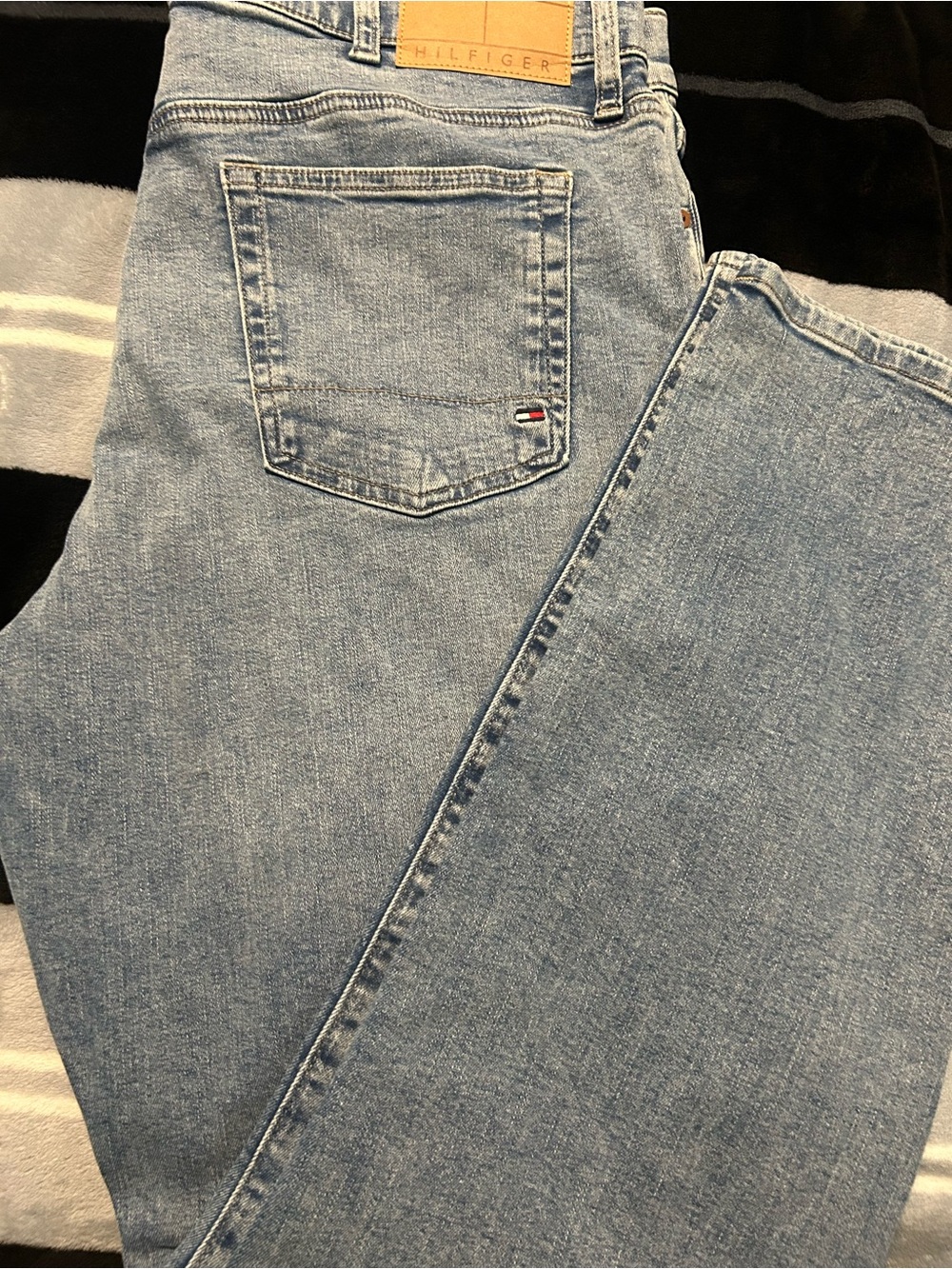 Tommy Hilfiger Light Wash Straight Men’s Jeans